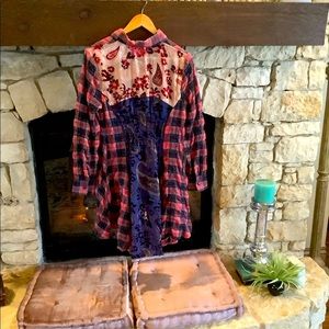 Aratta plaid long button down top